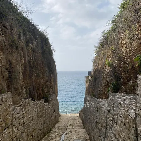 Aquamarine 2, Apartamento *