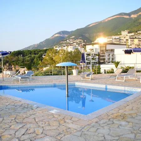 Aquamarine 2, Apartament