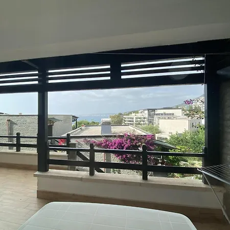 Apartment Aquamarine 2,