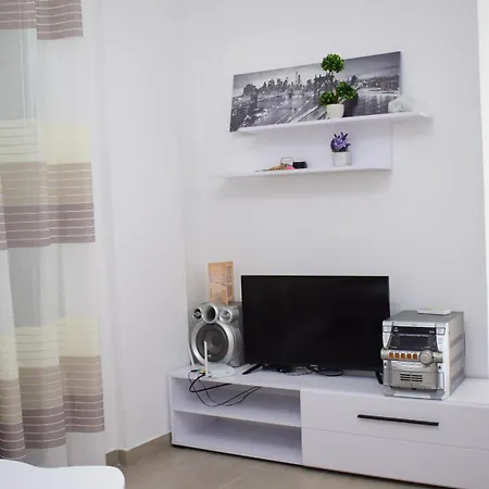 Aquamarine 2, Apartment