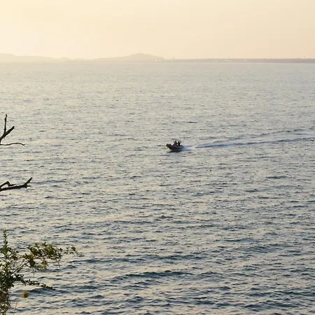 Aquamarine 2, Apartment