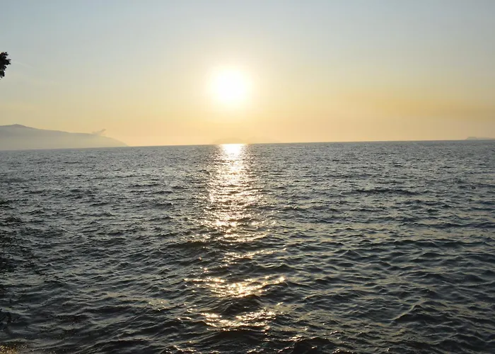 Aquamarine 2, * Vlorë